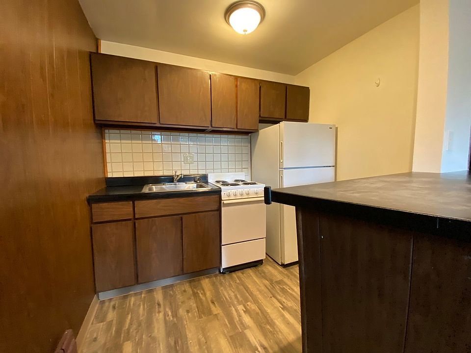 1st image of 231 S Mathilda St #410