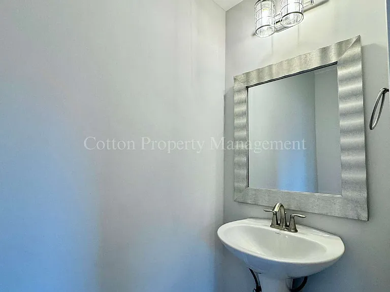 4732 Siddons Dr — Photo 13