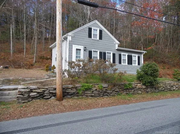520 Valley Rd, Killingly, CT 06241