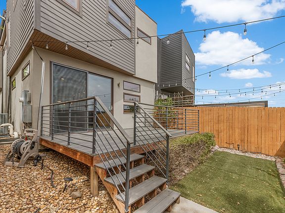5th image of 1040 Tennyson St