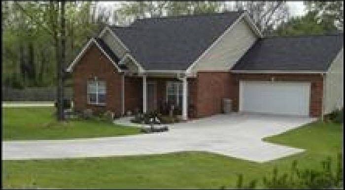 1st image of 2232 Woodrow Dr