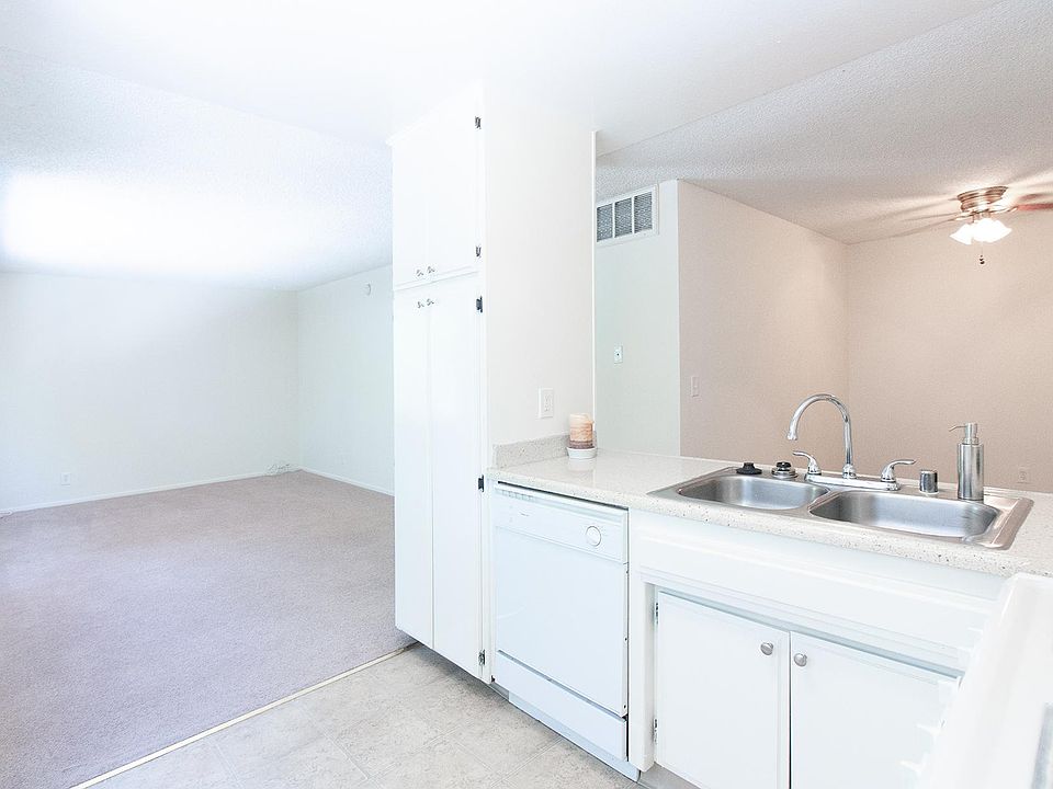 1st image of 10827 Morrison St APT 107