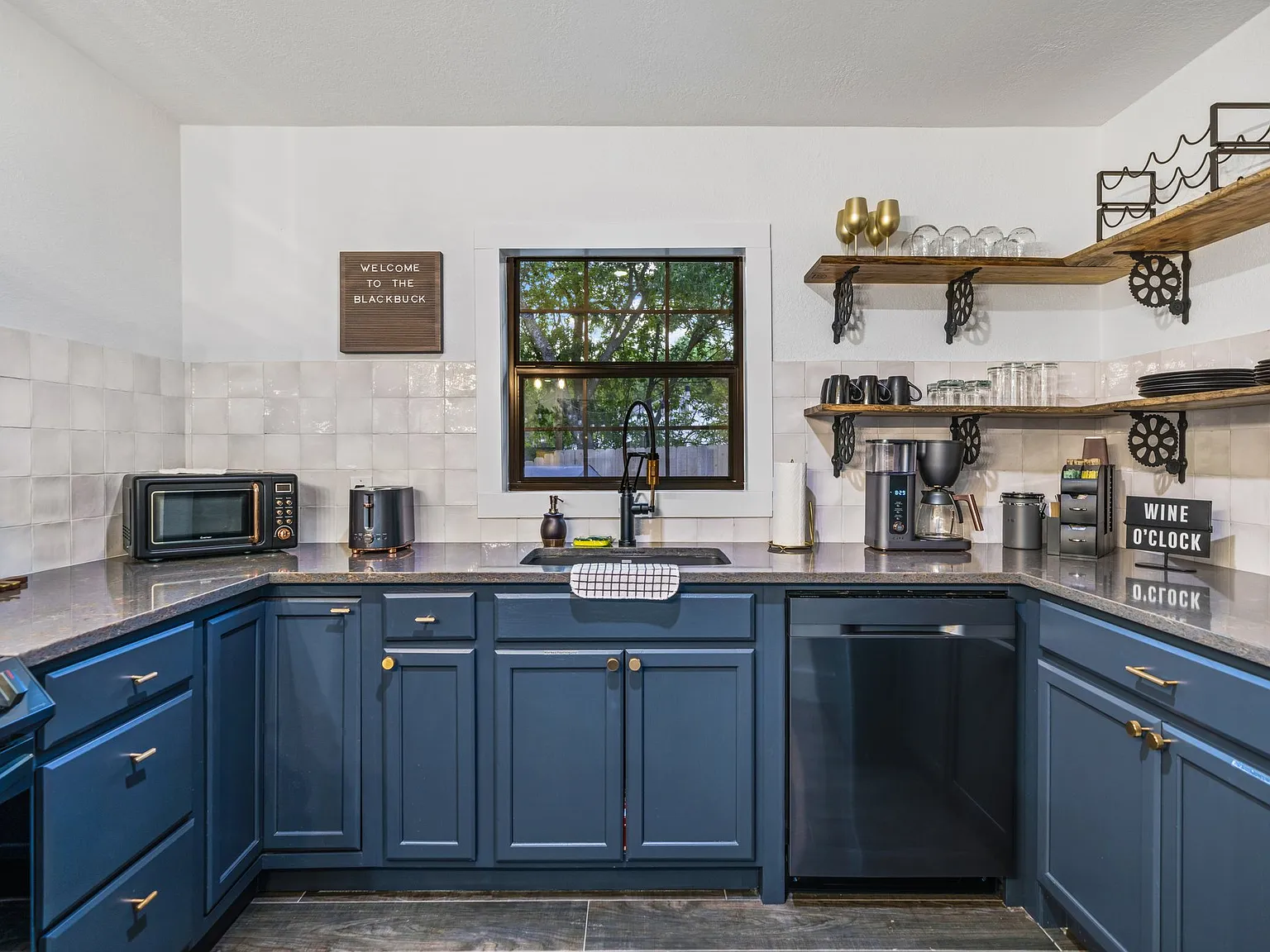 2 bed, $3,750 — Photo 4