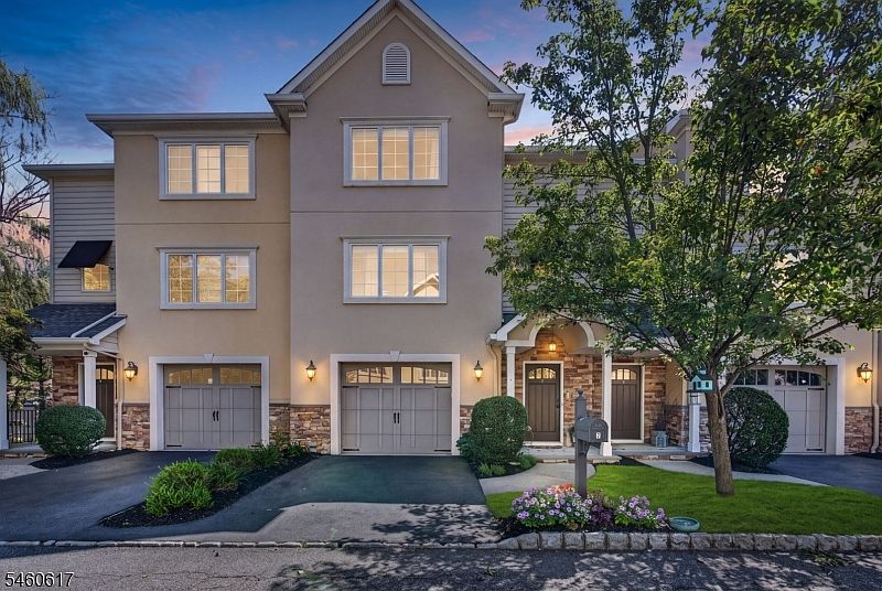 1st image of 7 Christina Ct