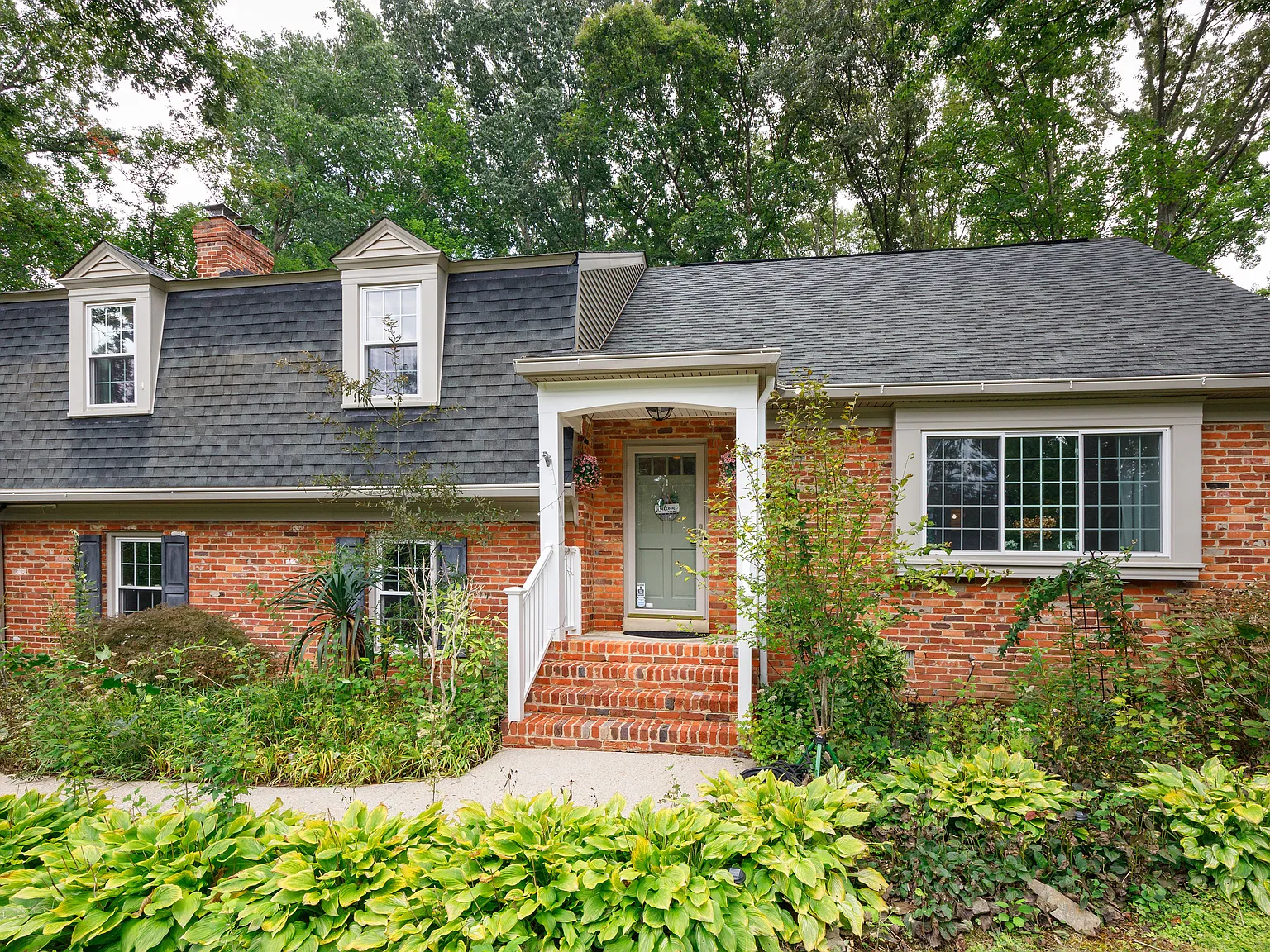4 bed, 2514 sqft, $3,750 — Photo 3