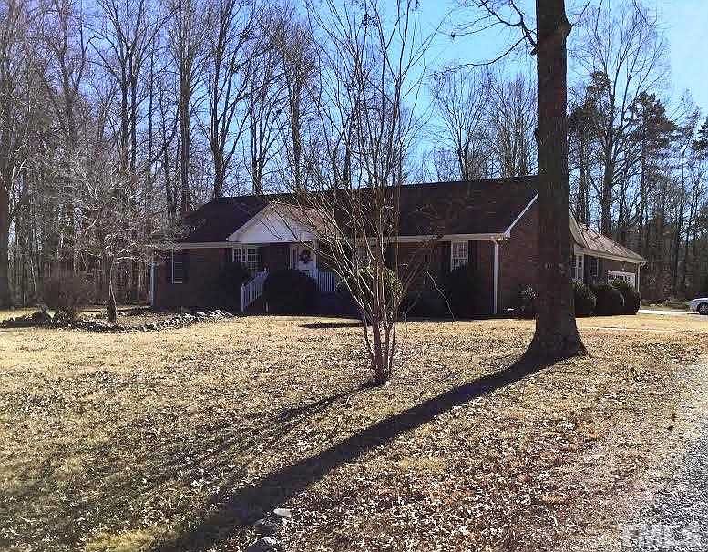 1st image of 749 Baker Ct N