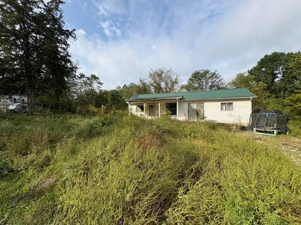 1270 W Lone Oak Rd, Clay City, KY 40312