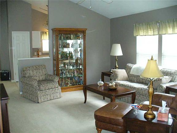 4th image of 1064 Lincoln Park East Dr
