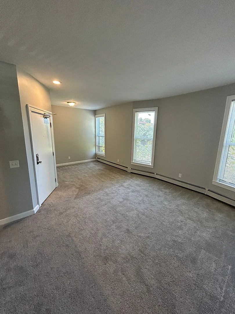 728 East 16th Street (New Town) — Photo 3