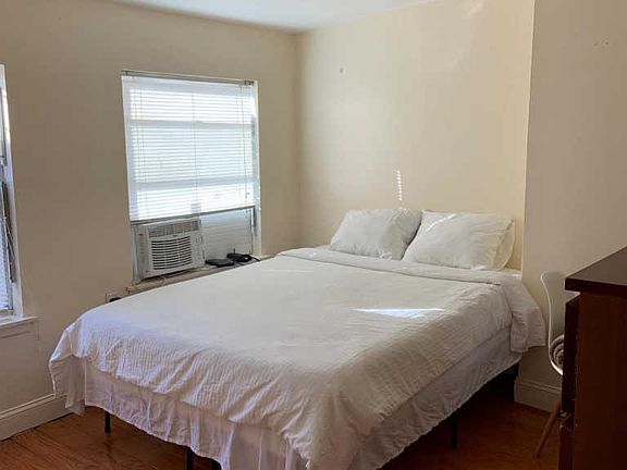 3rd image of 254 S 10th St APT 4