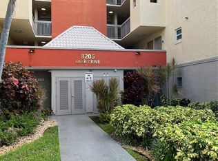 8205 Lake Dr #302, Doral, FL 33166