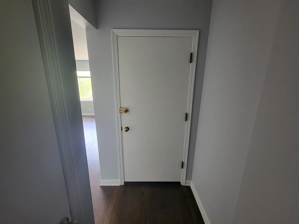 Building Photo - 6335 N Francisco Ave #2S