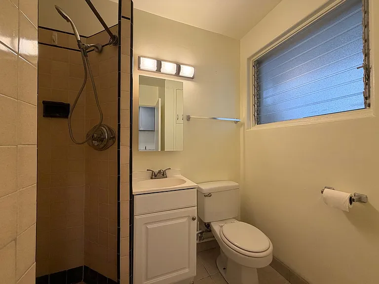 2319 Ala Wai Blvd — Photo 7