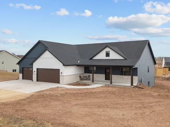 N932 Quarry Rim Rd, Hortonville, WI 54944