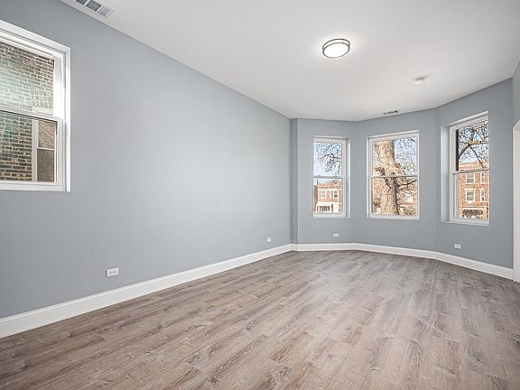 4th image of 4107 W Cermak Rd