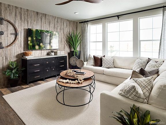 2nd image of 1078 Williams Loop