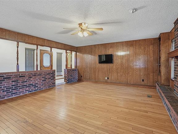 5th image of 1332 NE 19th Pl
