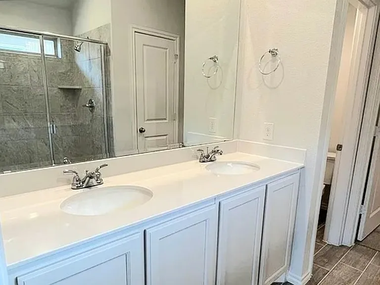 5825 Brookville Dr — Photo 12