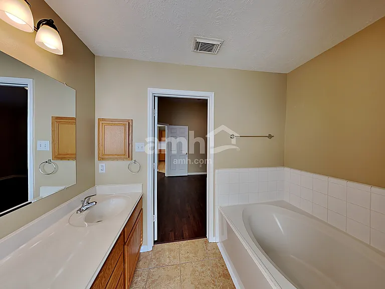 29010 Ashbrook Ln — Photo 14