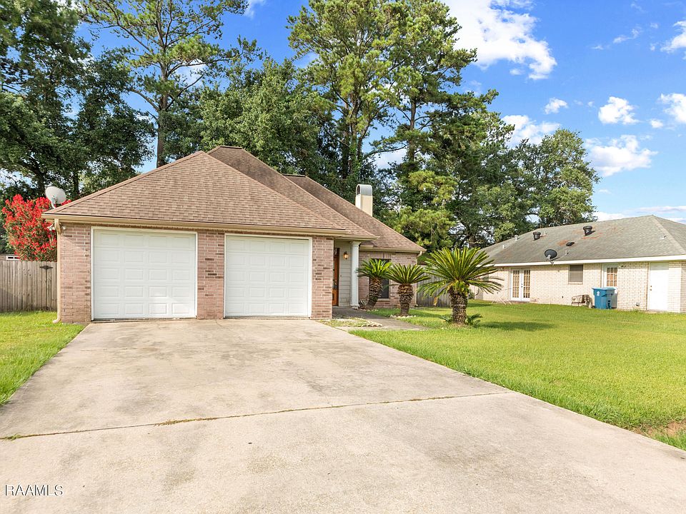 1st image of 513 Monarch Dr