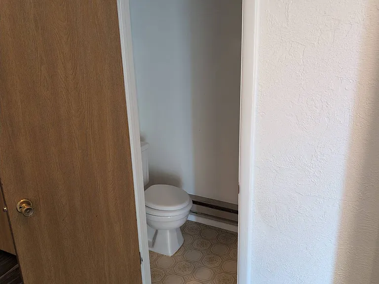 340 Moonlite Dr — Photo 2