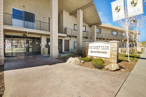 Racquet Club Apartments Photo 1