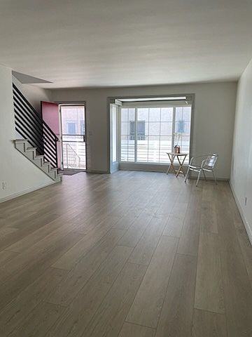 1st image of 284 Cherry Ave APT 2