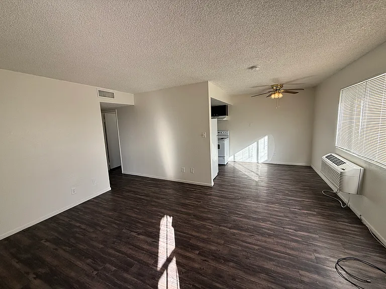 2230 Dolly Ln #B — Photo 9
