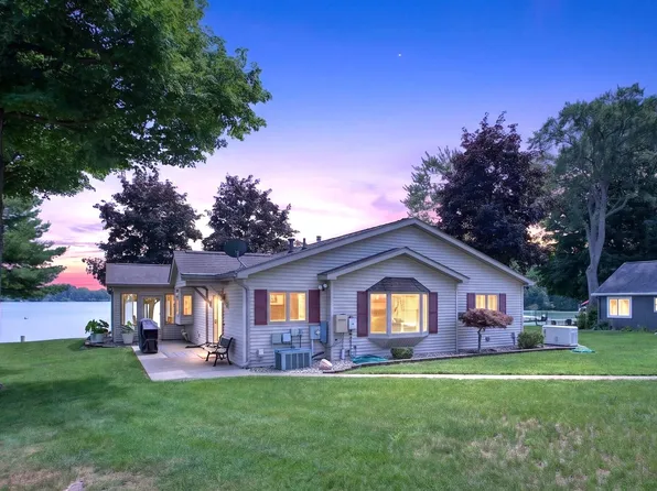 891 Morton Rd, Horton, MI 49246