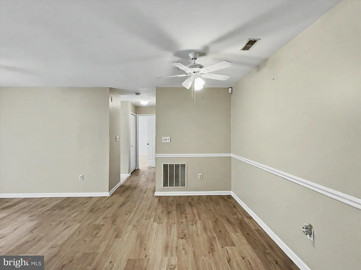 Building Photo - 300 Tall Pines Ct #A-1