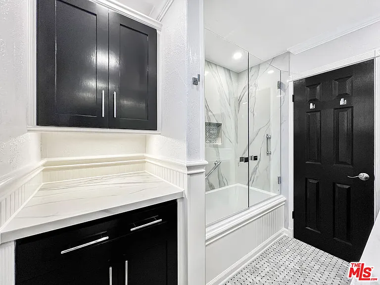 1118 Cardiff Ave #7 — Photo 27