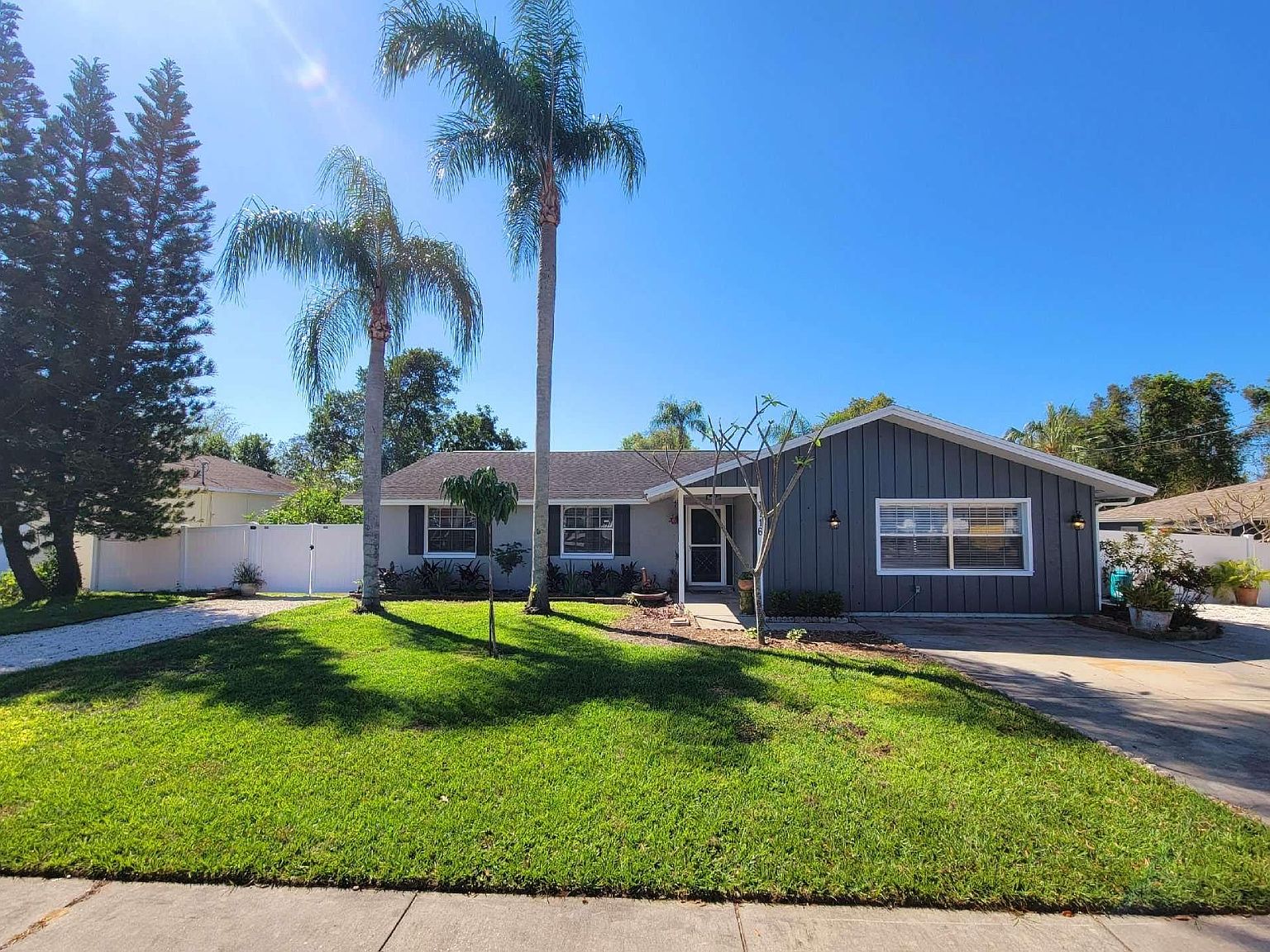 1116 E Court St, Tarpon Springs, FL 34689 Zillow