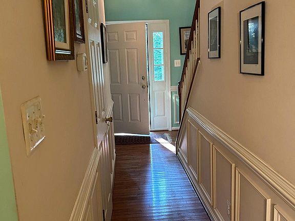 5th image of 7745 Colross Glen Dr