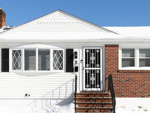 4th image of 8 Dianthus Rd