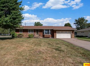 1668 W 11th St, Fremont, NE 68025