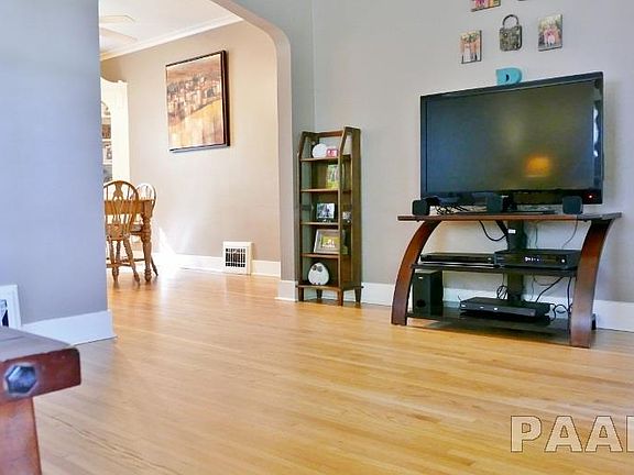 4th image of 1610 W Margaret Ave