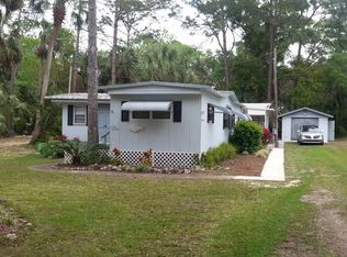 14 67th St, Yankeetown, FL 34498
