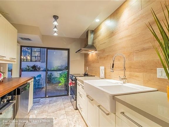 3rd image of 5517 Dogwood Way #183