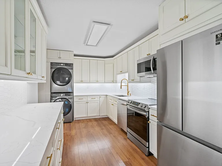 309 Yoakum Pkwy #509 — Photo 8