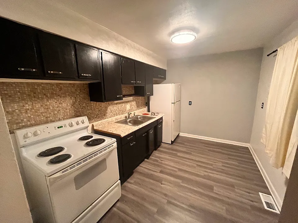 4113 Crest Dr #45416