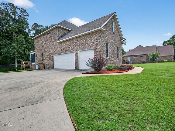 4th image of 214 Brentwood Dr