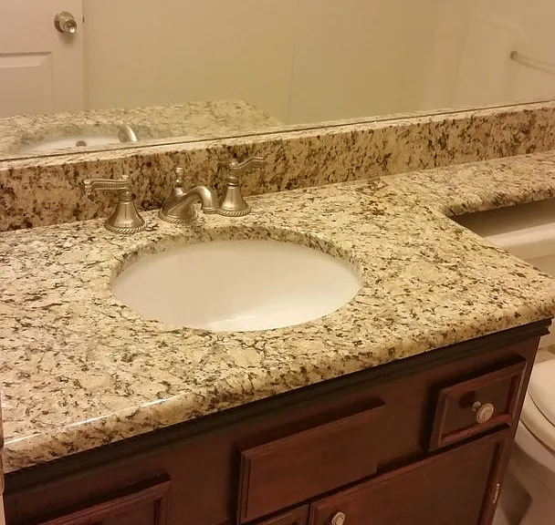 8 Saint Ives Ct — Photo 30