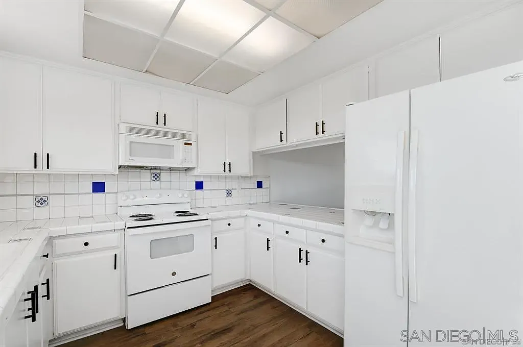 625 S Fig St S — Photo 2