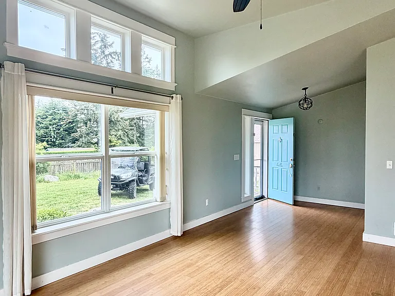5469 S Shore Dr — Photo 8