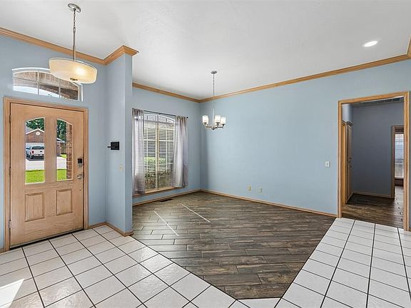 3rd image of 1413 Copperfield Dr