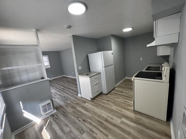 2085 Cosmos Dr