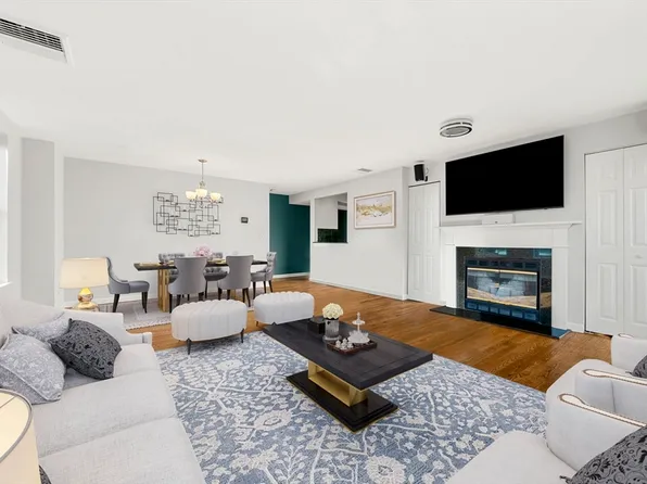 33 Chestnut St APT 203, Charlestown, MA 02129