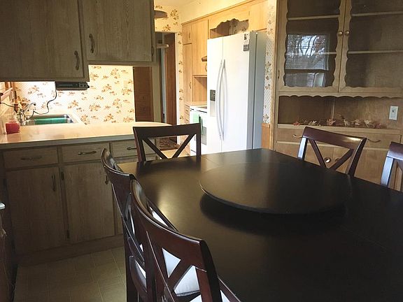 5th image of 1247 Thomas Dr