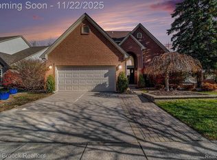 25731 Abbey Dr, Novi, MI 48374