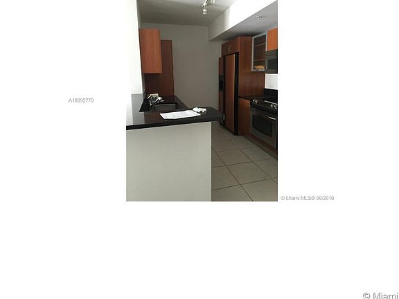 3rd image of 18800 NE 29th Ave APT 919